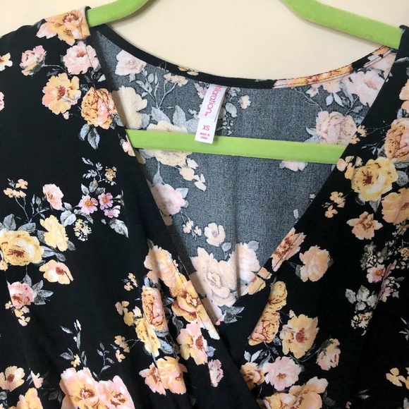 Black Floral Dress w/ Cinch Waist and V-Neck - Picture 3 of 5